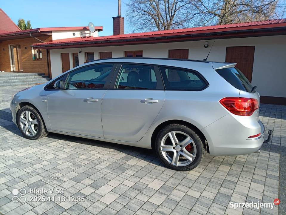 Opel AstraJ 2012 14 B Przebieg 252 sprowadzony Radom sprzedam