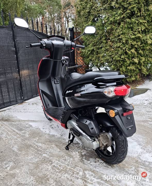 Skuter Peugeot Kisbee 50cc 2011r 5200 Wtrysk LED nieuszkodzony Łask