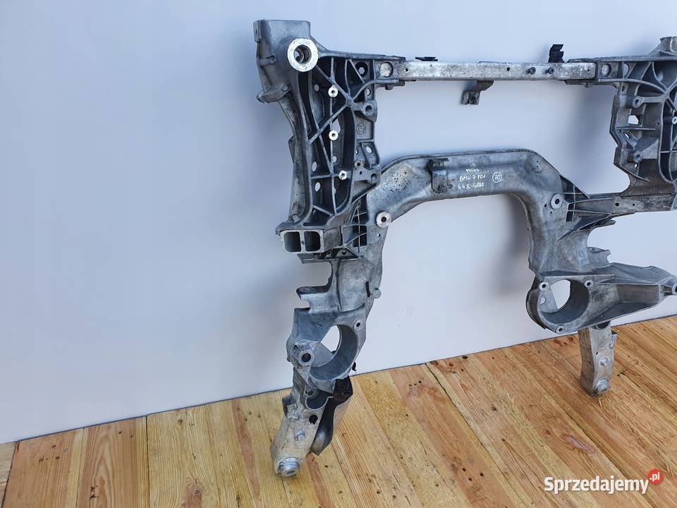 BMW F01 750 i 44 BITURBO SANKI BELKA POD SILNIK