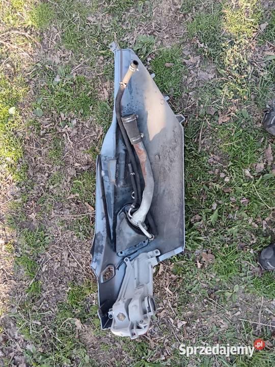 Osłona prawy tył Suzuki Burgman 650 Parlin sprzedam