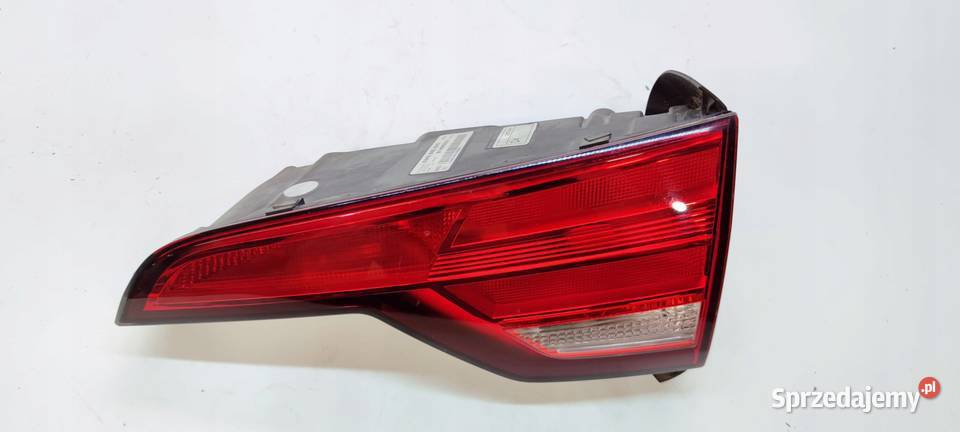 LAMPA PRAWY TYŁ W KLAPĘ AUDI A4 B9 AVANT osobowe Przystajń