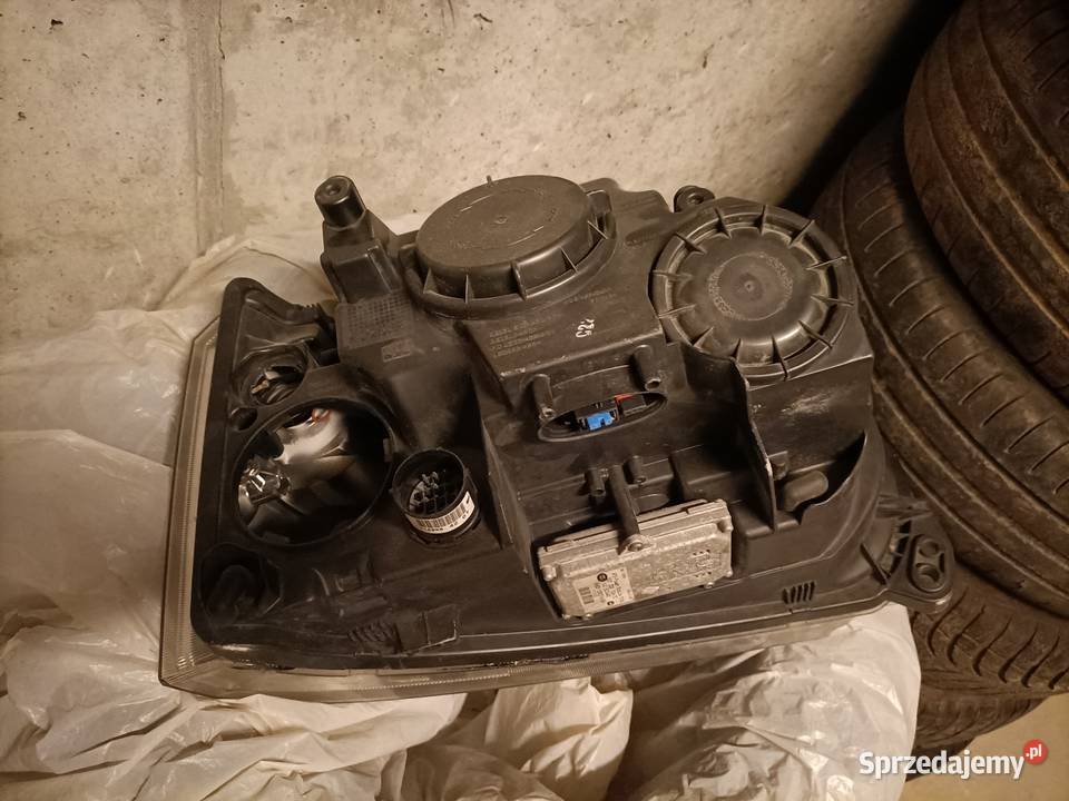 Lampa przednia Land Rover Sport Samsonów sprzedam