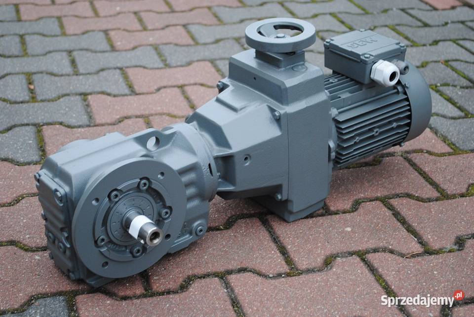 Motoreduktor kątowy 075kw z regulacją 42212obr Pozostałe lubuskie Kargowa