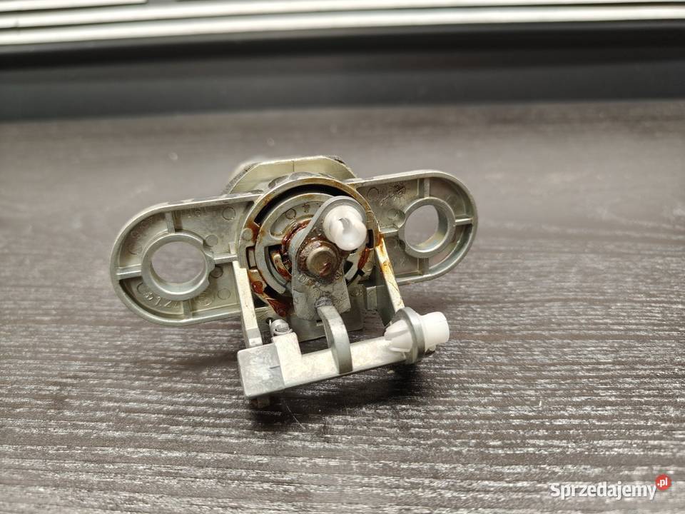 Bmw e36 compakt zamek tylnej klapy bagażnika osobowe łódzkie Aleksandrów Łódzki