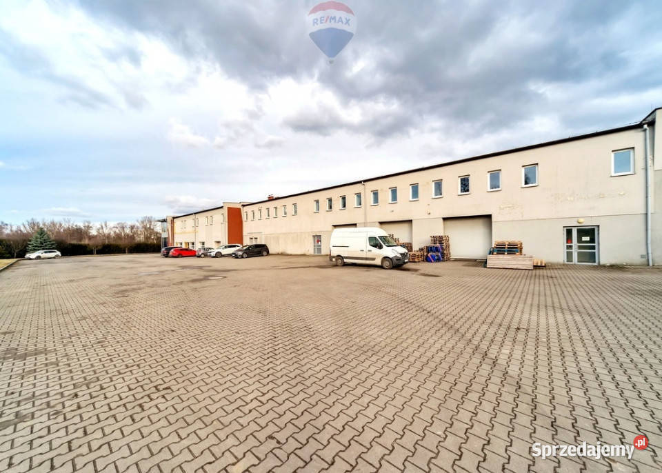 Kompleks handlowo biurowy i magazynowy 1479m2 Sprzedaż