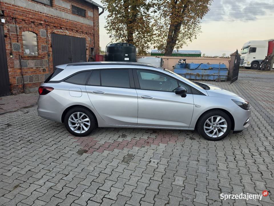 Opel Astra 12 Turbo Sports Tourer Bąków Górny