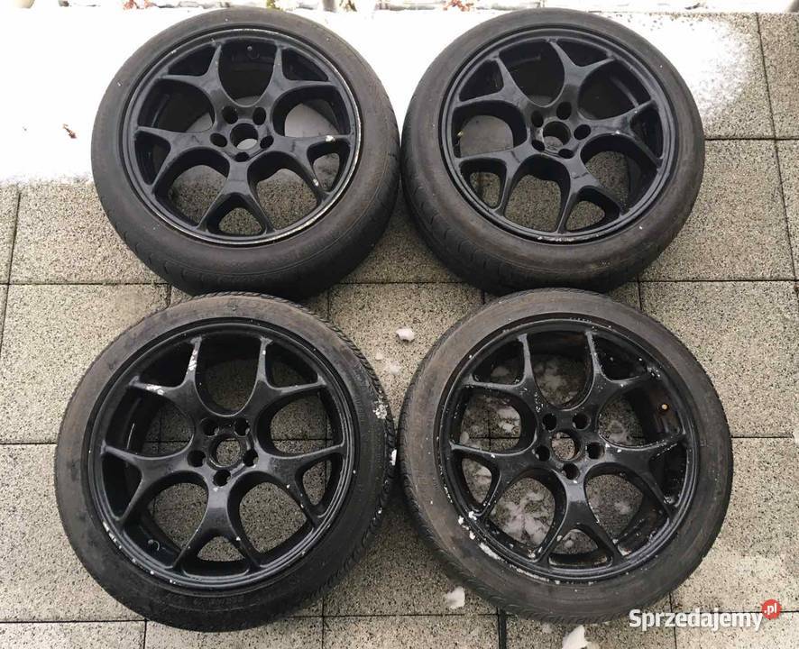Niebieska TT 18T GazBenzyna Audi