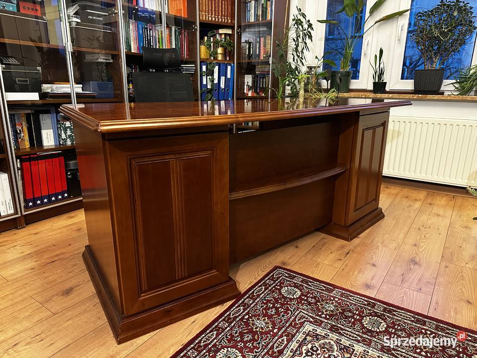 Piękne biurko kancelaryjne dyrektorskie orzech