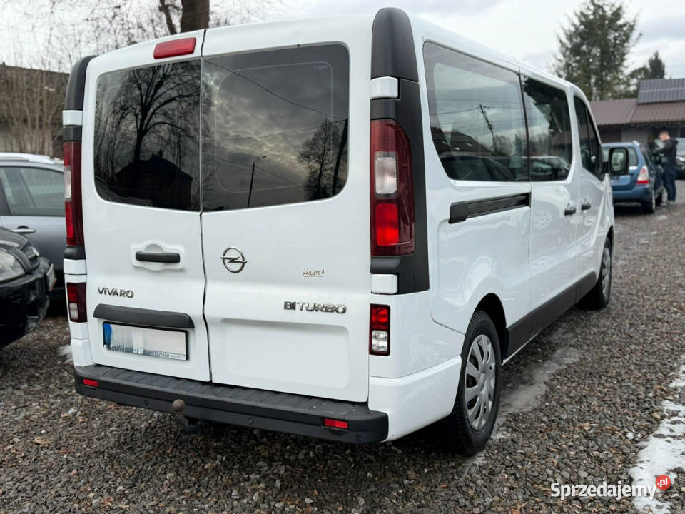 Opel Vivaro 16 120 9 osobowy klima Nawiewy II garażowany Łodygowice