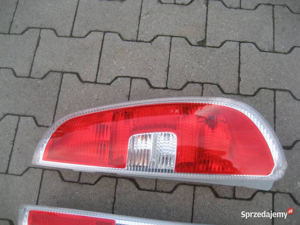 skoda roomster lift 1015r lampa tył prawa lewa Rakoniewice