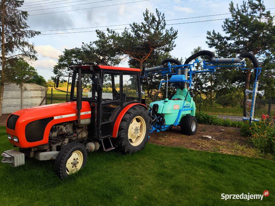 Opryskiwacz sadowniczy dwurzędowy trzyrzędowy Opryskiwacze Rawa Mazowiecka