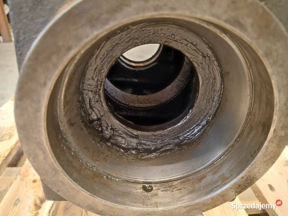 Obudowa zwolnicy Holland T7240 471356879 Wilkowo sprzedam