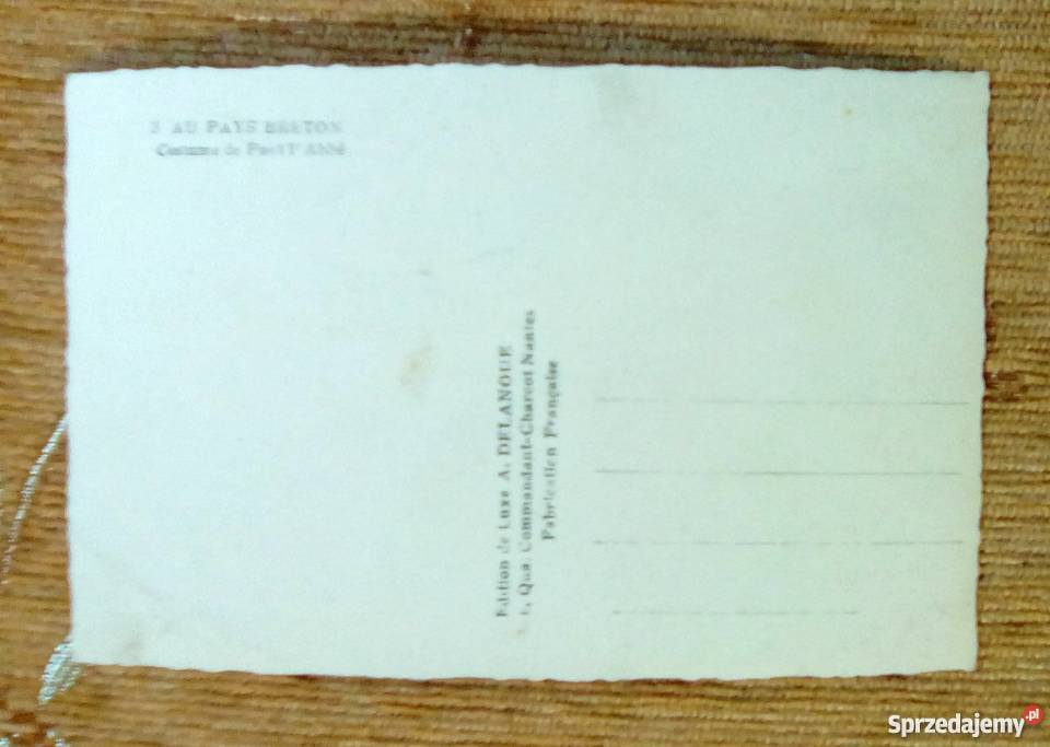 BRETANIA STROJE LUDOWE Z KORONKOWYM NAKRYCIEM