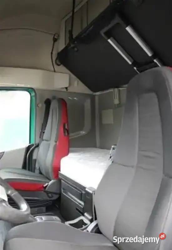 Ciagnik siodlowy 60 Tonowy 3 osiowy 6x2 Volvo zielony Warszawa