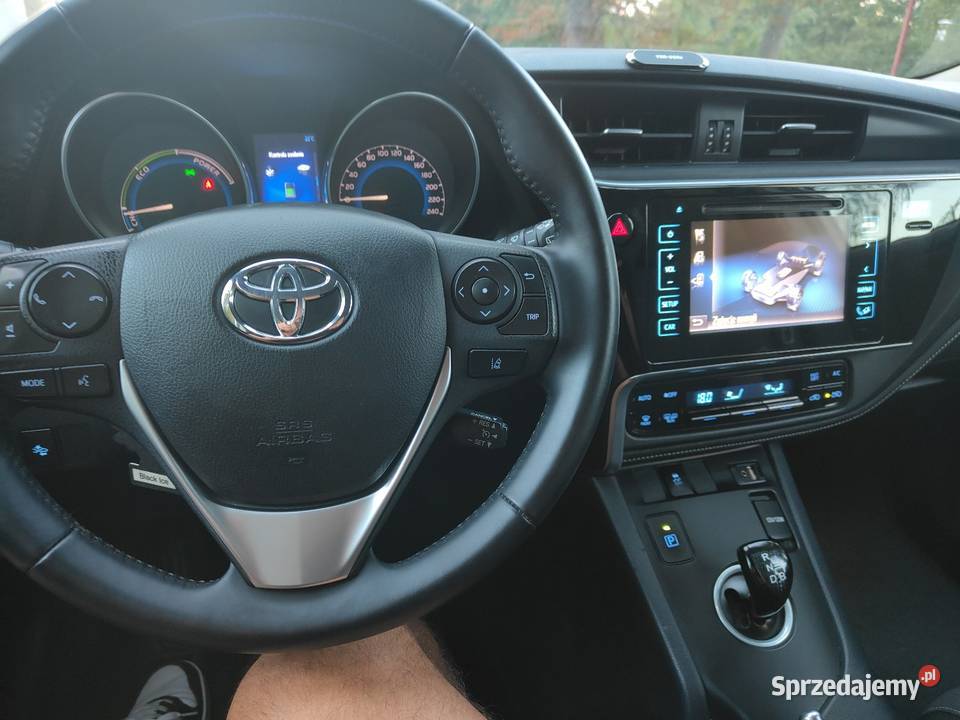 Toyota Auris 18 Hybrid reflektory ksenonowe Auris Borzęcin sprzedam