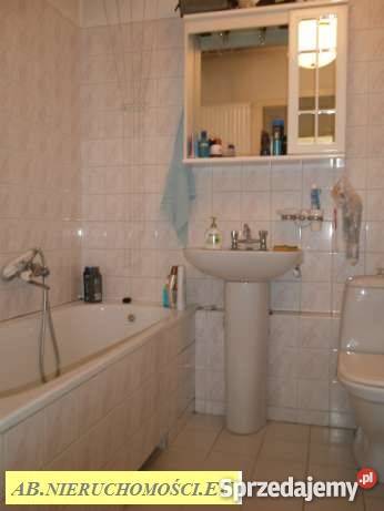 Gocław Umińskiego 2 pokoje 49m2 rozkładowe garaż Rok budowy 2000 Warszawa