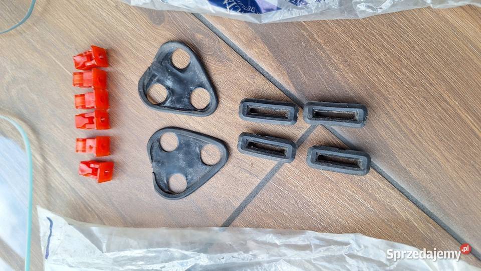 Fiat 126p szyby uchylne Bespo uszczelki nowe Pozostałe