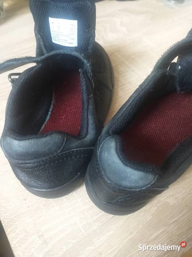 Buciki dziecięce Clarks sprzedam