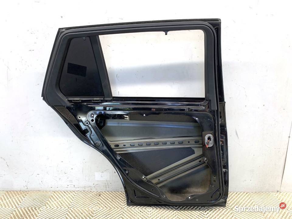 DRZWI LEWY TYŁ MERCEDES S204 Kombi 0714 Obsidian Drzwi