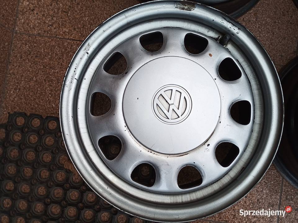 Felgi stalowe z deklami i obreczami 14100 Golf 3 Koła i felgi Koła i felgi