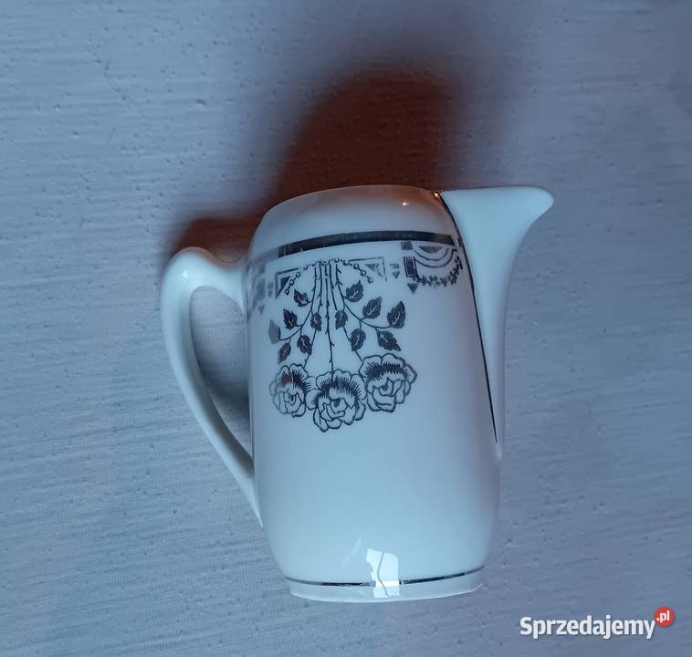 Porcelanowy secesyjny dzbanek z serwisu lalek wielkopolskie Koźminek