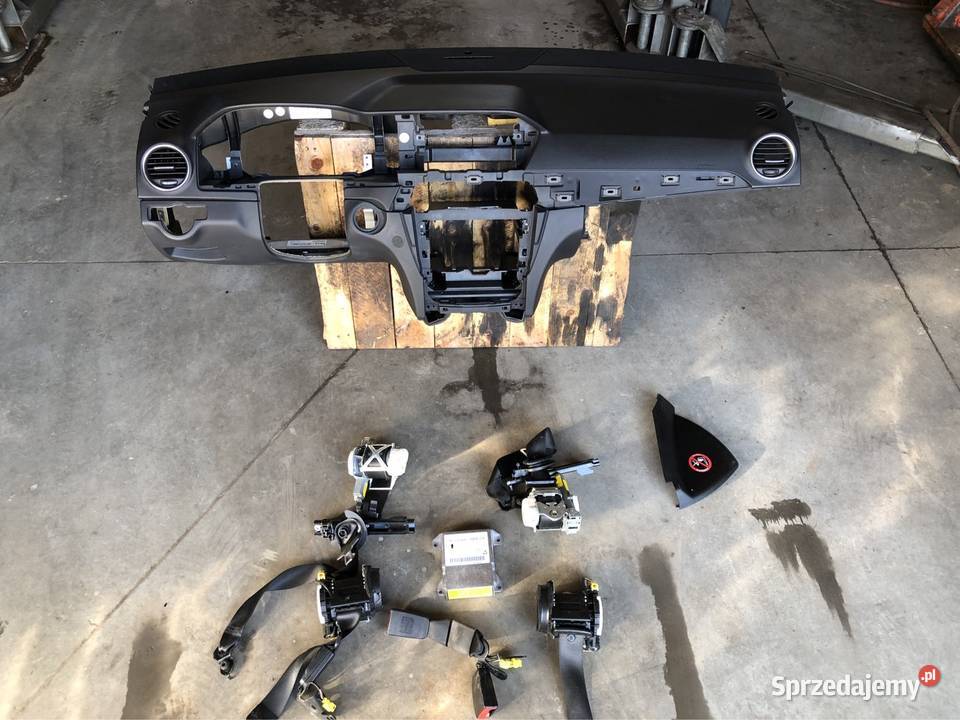 Oryginalna konsola W204 Lift 2012 Komplet Łańcut sprzedam