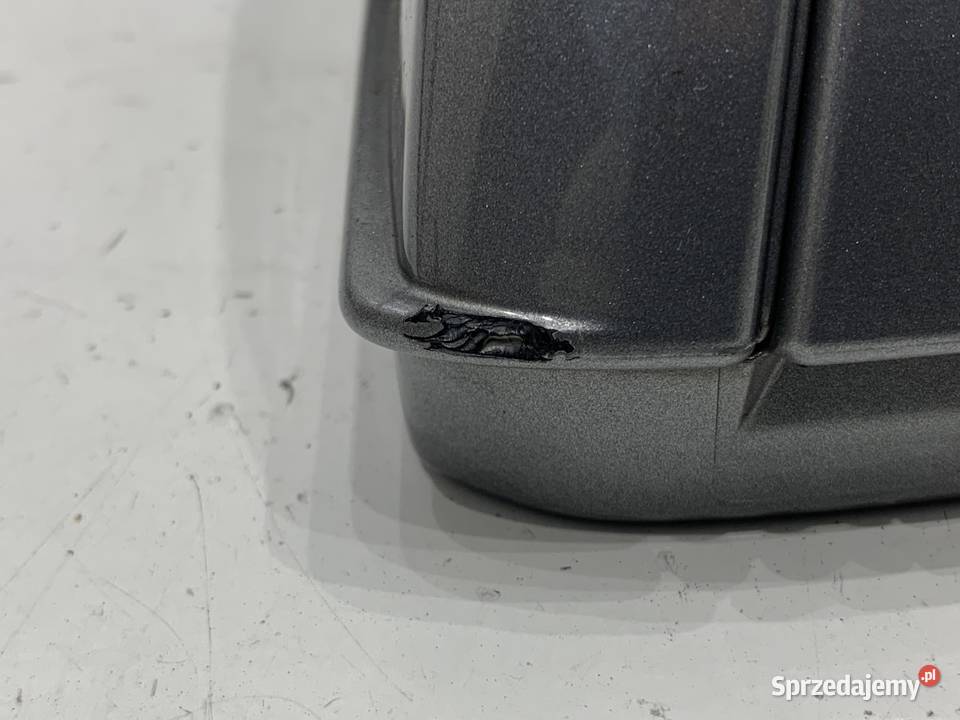 LUSTERKO LEWY MERCEDES C218 Hatchback 1117