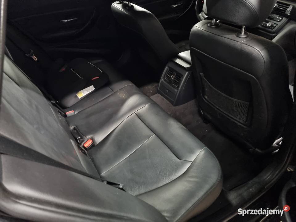 BMW 318 D F31 2013 Rok produkcji 2013