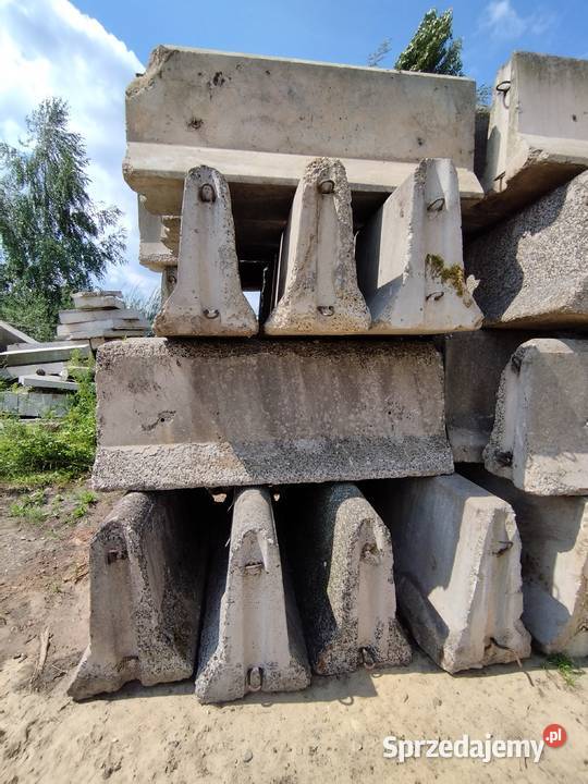 Bariery betonowe dwustronne III gatunek używane Dąbrowa Górnicza sprzedam