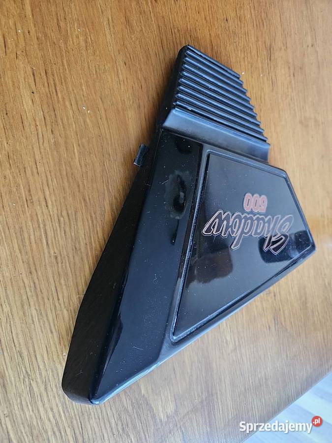 Boczek prawy czarny oryginalny Honda VT500C Części i akcesoria motocyklowe Lublin