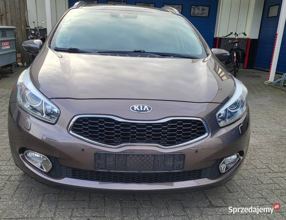 Kia Ceed panoramiczny dach 16 CDRI 128 Gliwice
