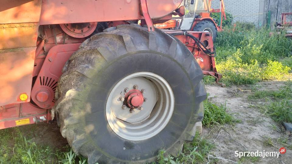 Kombajn Massey Ferguson 660 Trawniki sprzedam