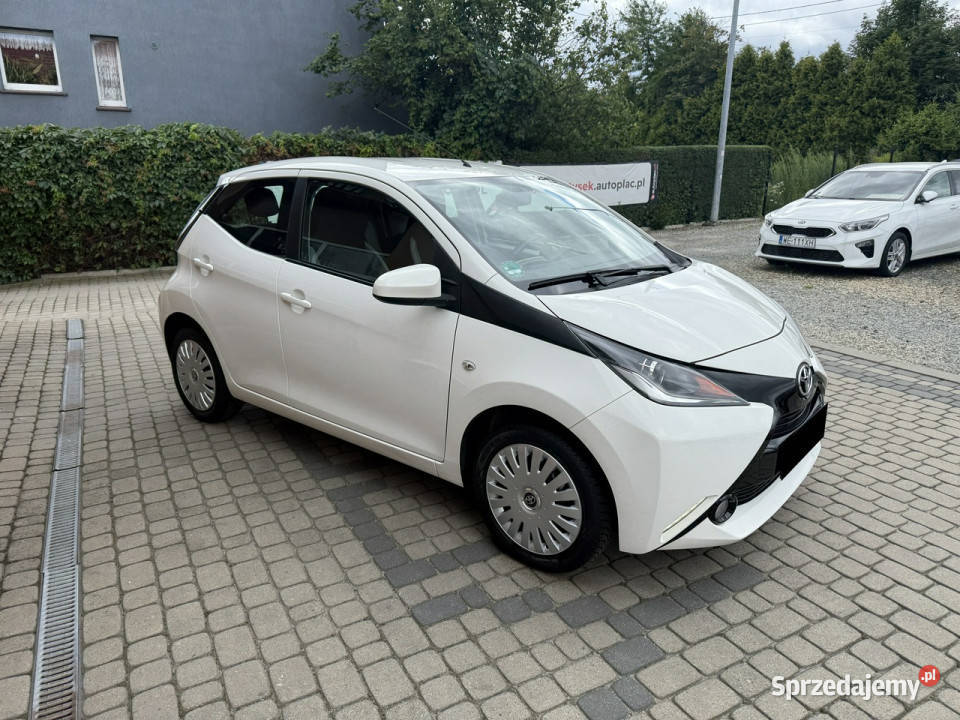 Toyota Aygo 10 69 Klimatyzacja Kamera Navi II Orzech