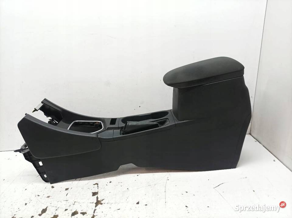 TUNEL ŚRODKOWY PODŁOKIETNIK E16 E17 E18 Toyota sprzedam