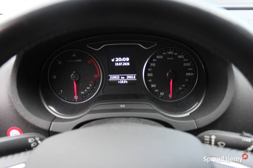 Audi A 3 poj 16 TDI model 2014 2013 książka 1600cm3 Goleniów