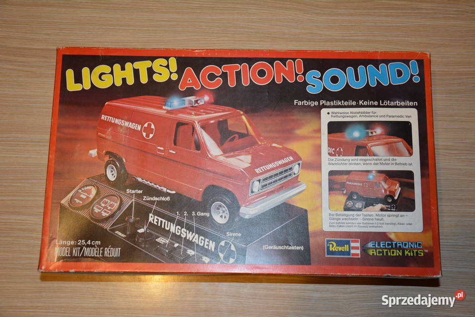 Model Revell Electronic H800 Paramedic Van
