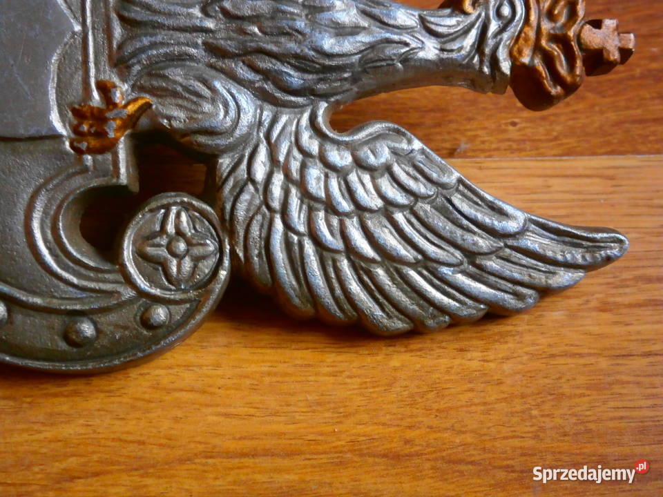 Orzeł w koronie z krzyżem wojskowy odlew