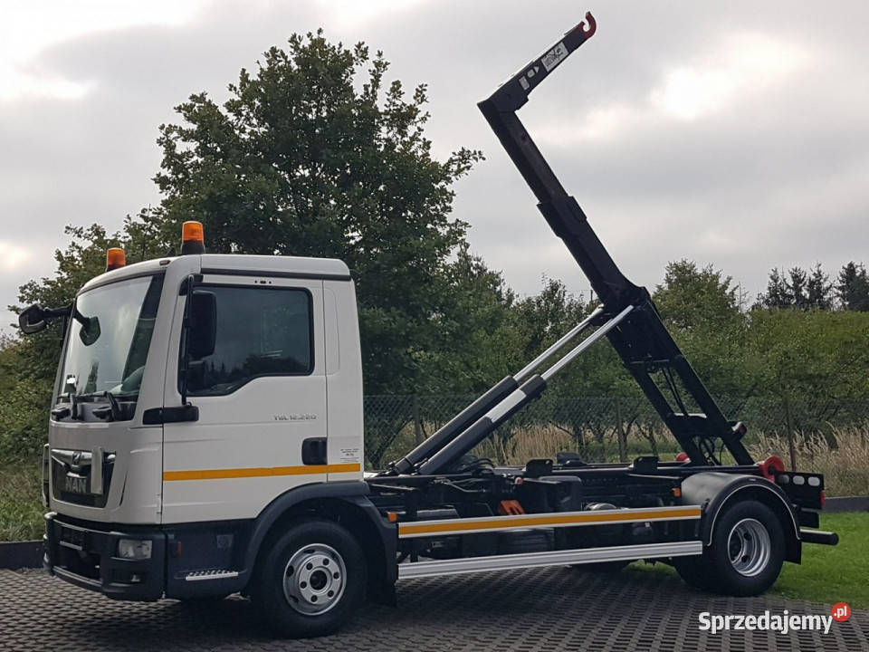 MAN TGL 12220 HAKOWIEC 4x2 KLIMA HAKOWIEC DO manualna Motoryzacja śląskie Poręba