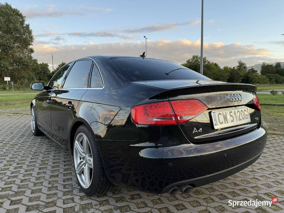 Piękne perłowe Audi A4 B8 centralny zamek A4