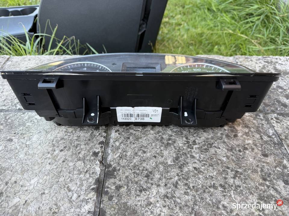Licznik VDO VW Scirocco R 2011 20 TSI DSG