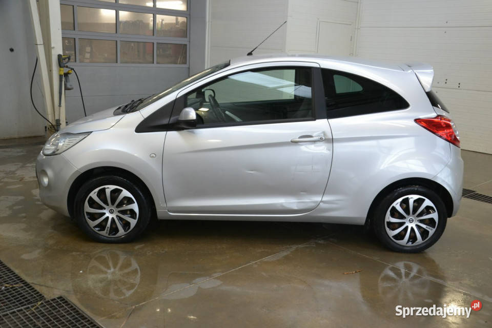 Ford KA 12 benzyna 70 klimatyzacja mały przebieg uszkodzony