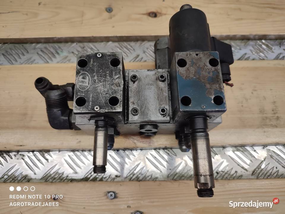 Blok hydrauliczny PA03001 CAT Merlo Wilkowo