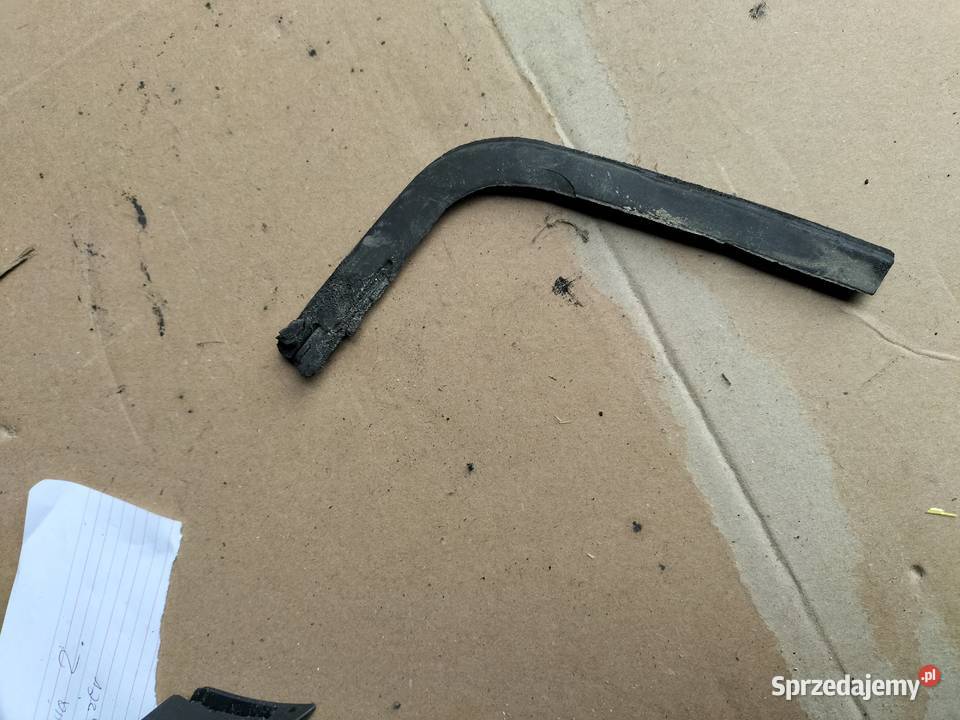 AUDI 80 B3 80B3 USZCZELKA KIERUNKOWSKAZU PRAWA osobowe Kamień-Kolonia sprzedam
