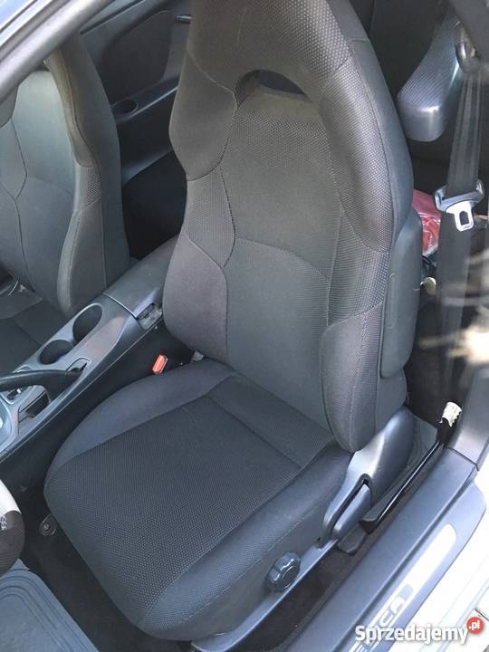 TOYOTA CELICA VVTI 1 8 VIIGeneracja 2003r garażowany Dąbrowa