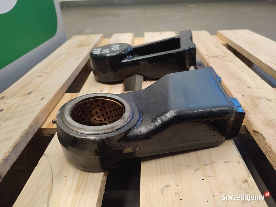 Podpora wału ramion górnych 73100733018 Case CVX Wilkowo