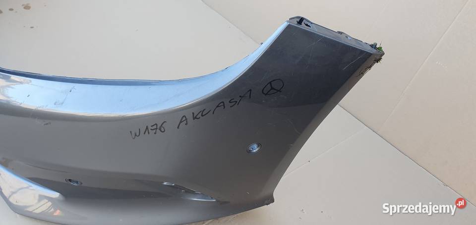MERCEDES W176 AKLASA ZDERZAK PRZÓD Bieleń