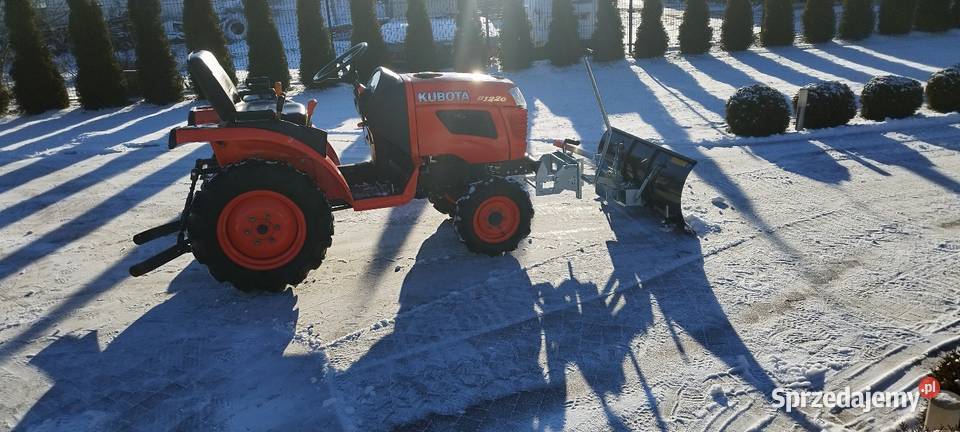Traktorek Kubota z pługiem do odśnieżania śniegu Napęd 4x4 Cibórz