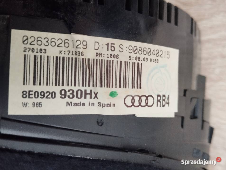 Licznik zegary Audi A4 b6 20 benzyna automat Liczniki i zegary
