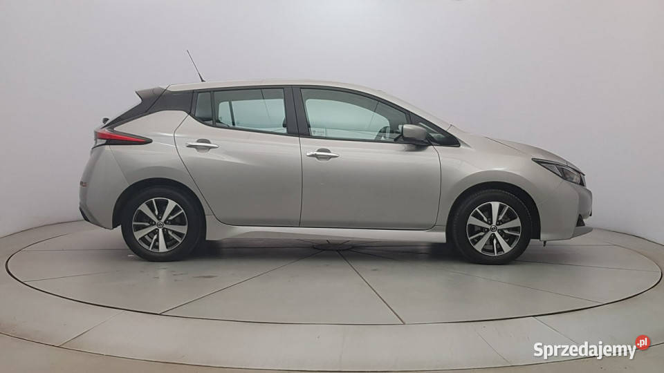Nissan Leaf 40kWh Acenta Z polskiego salonu Rok produkcji 2022 mazowieckie sprzedam