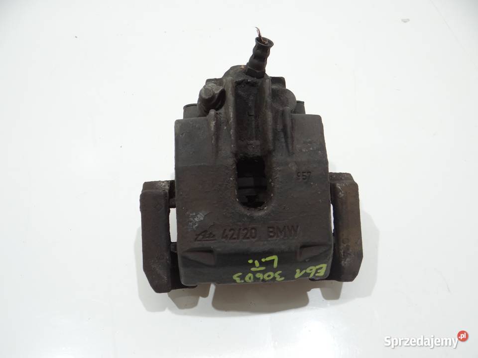 ZACISK HAMULCOWY LEWY TYŁ BMW E60 E61 30D 4220 Zaciski i jarzma Strzyżewice